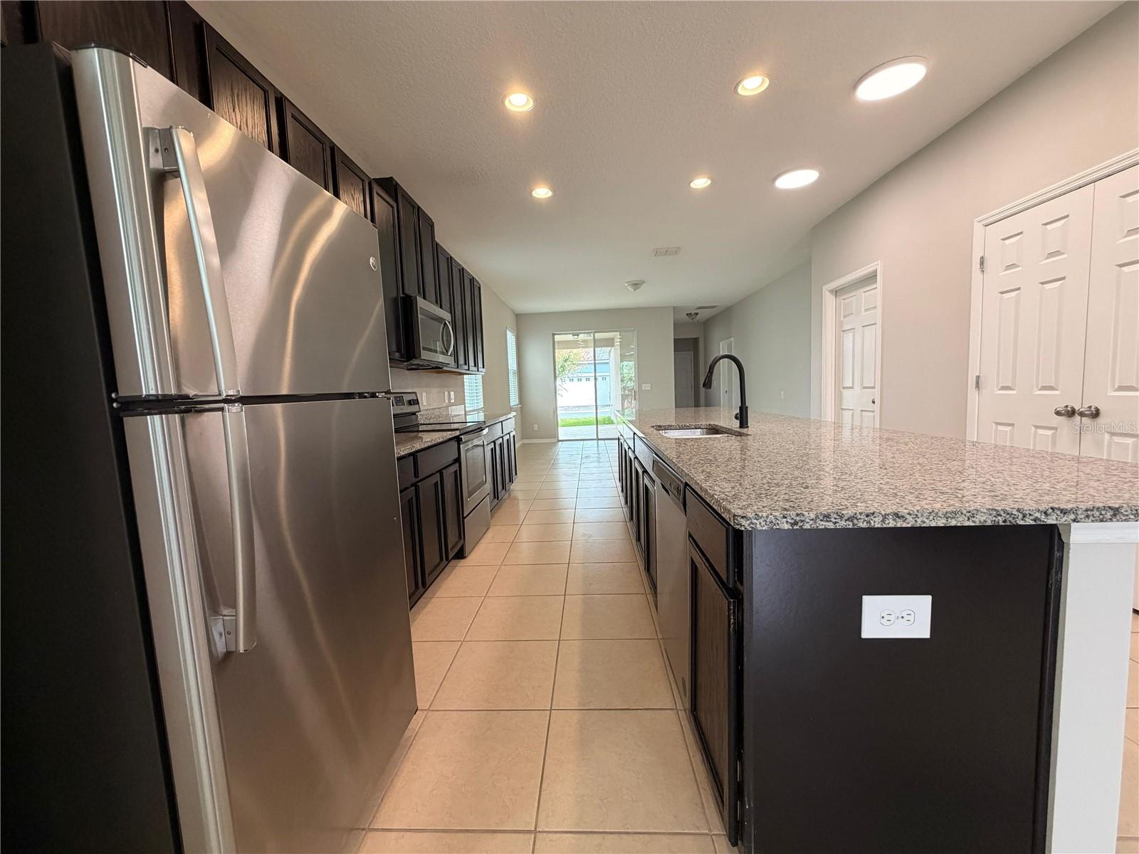 Image 6 of 26 For 8125 Graycliff Avenue