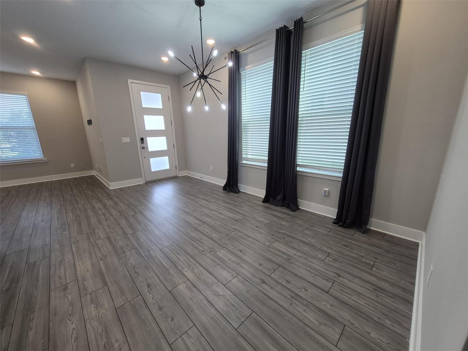 Listing photo id 9 for 4875 Lacewing Drive