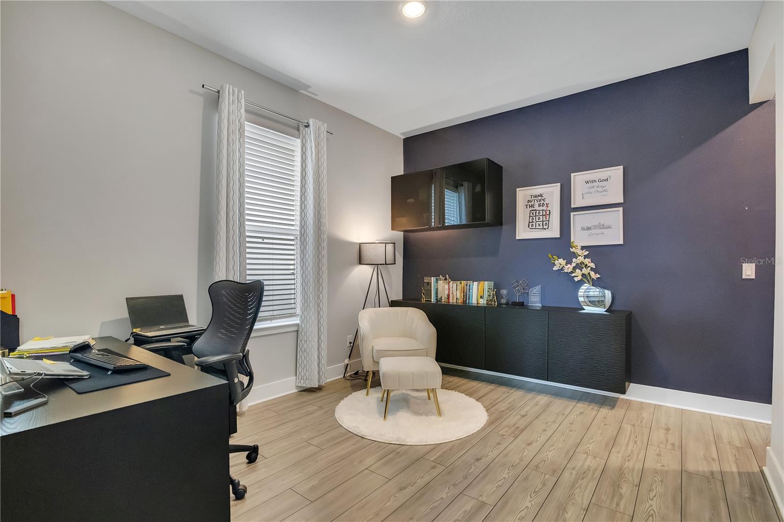 Listing photo id 10 for 4875 Lacewing Drive