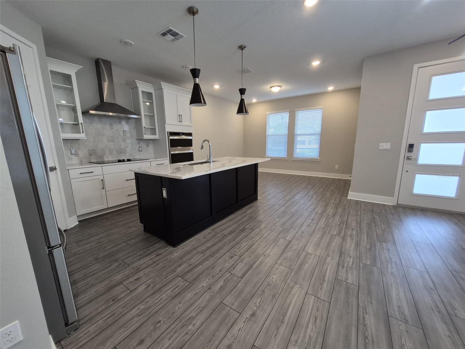 Listing photo id 5 for 4875 Lacewing Drive