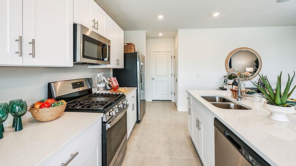 Image 11 of 30 For 7424 Sandstone Drive