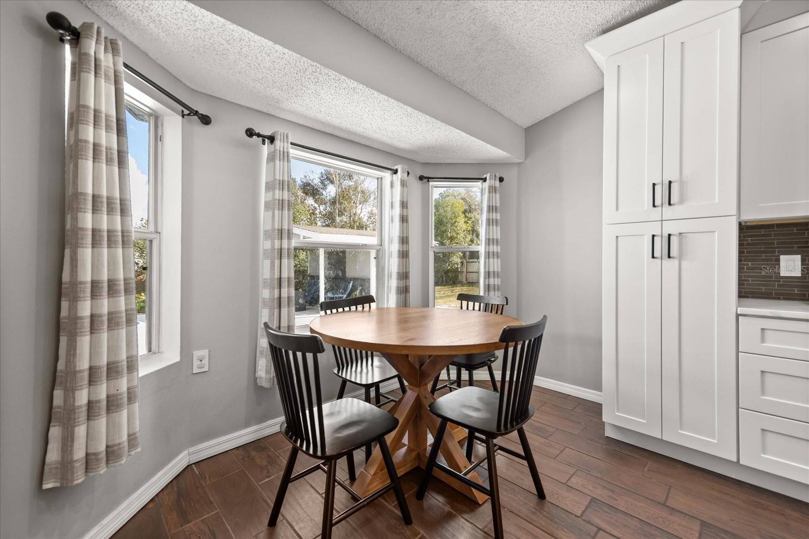 Image 7 of 29 For 275 Walnut Avenue