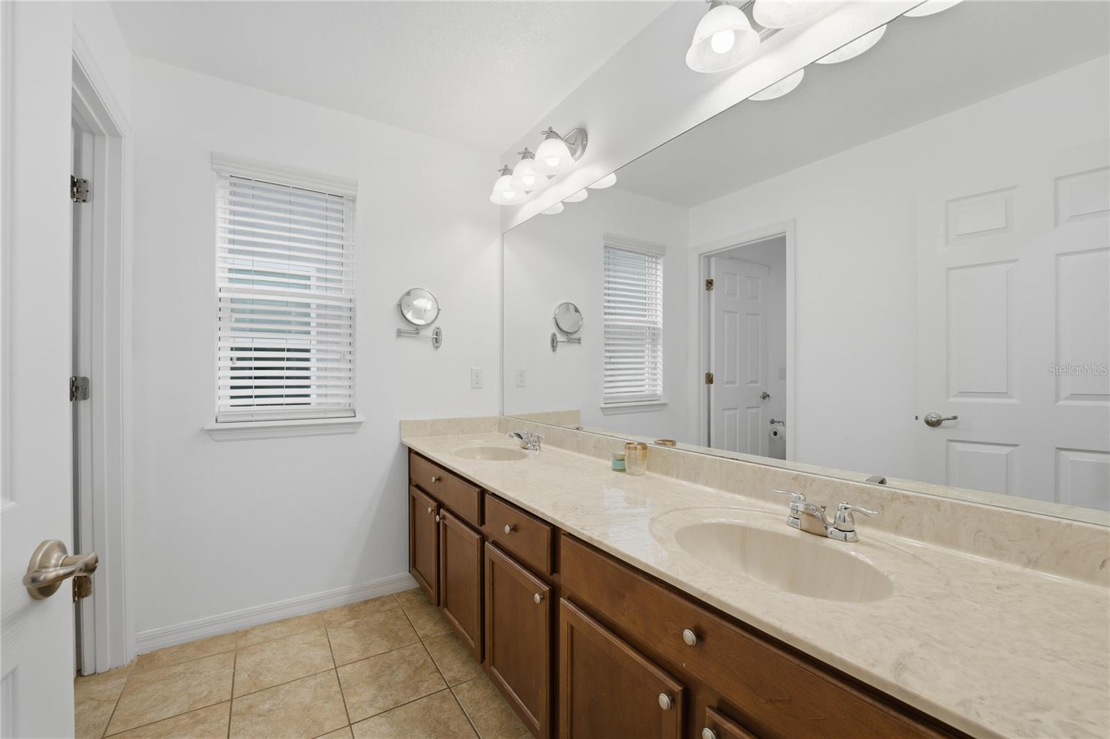 Image 37 of 56 For 6382 Golden Dewdrop Trail