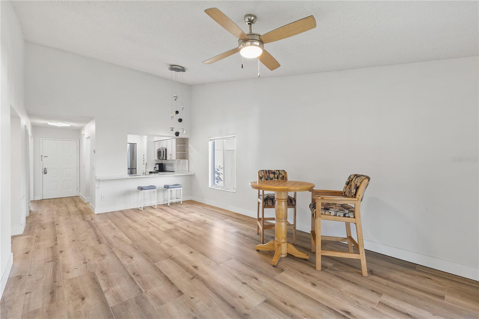 Image 15 of 31 For 5606 Blue Shadows Court 10