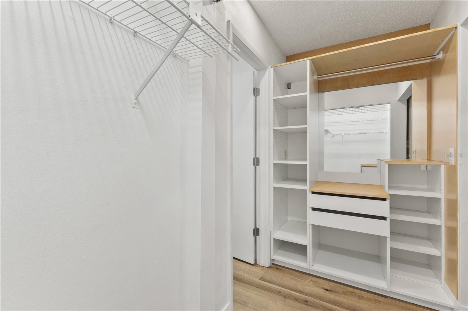 Image 23 of 31 For 5606 Blue Shadows Court 10