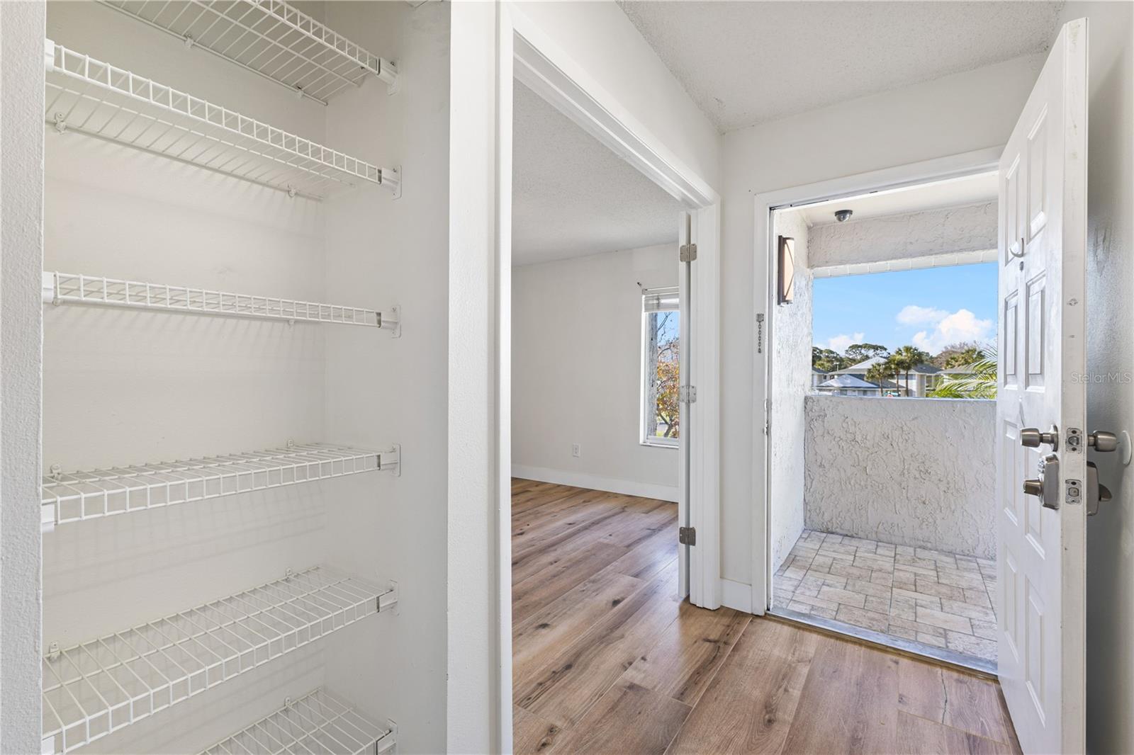 Image 9 of 31 For 5606 Blue Shadows Court 10