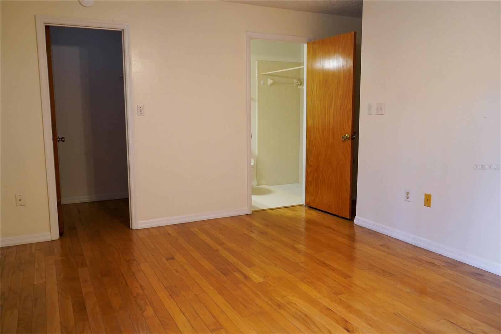 Image 10 of 21 For 101 Grand Plaza Drive P40