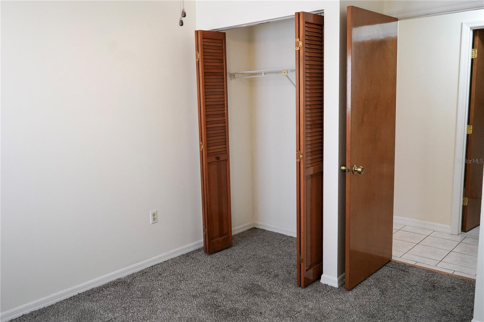 Image 13 of 21 For 101 Grand Plaza Drive P40