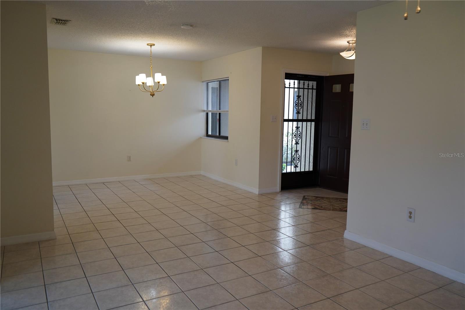 Image 6 of 21 For 101 Grand Plaza Drive P40