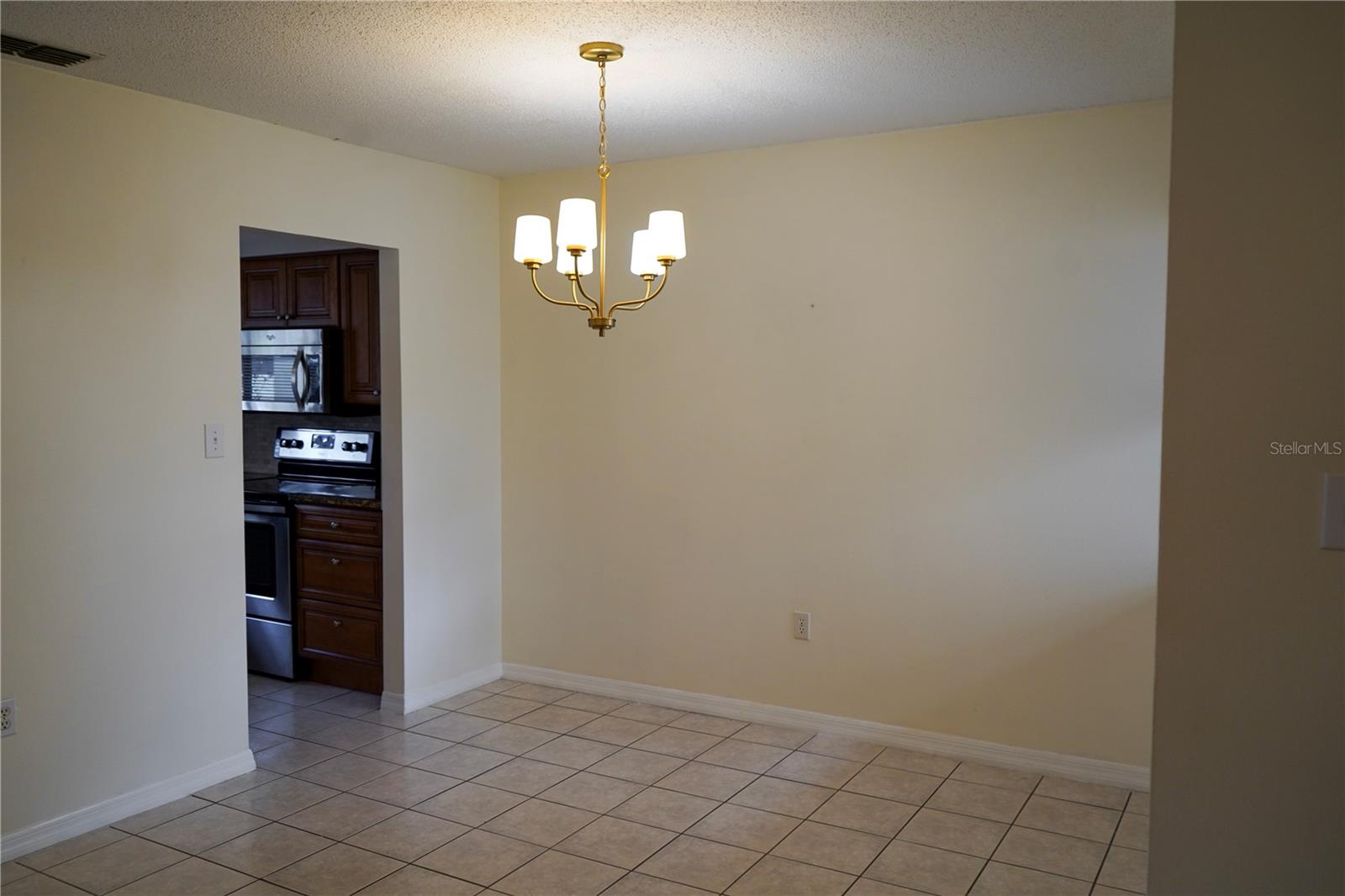 Image 8 of 21 For 101 Grand Plaza Drive P40