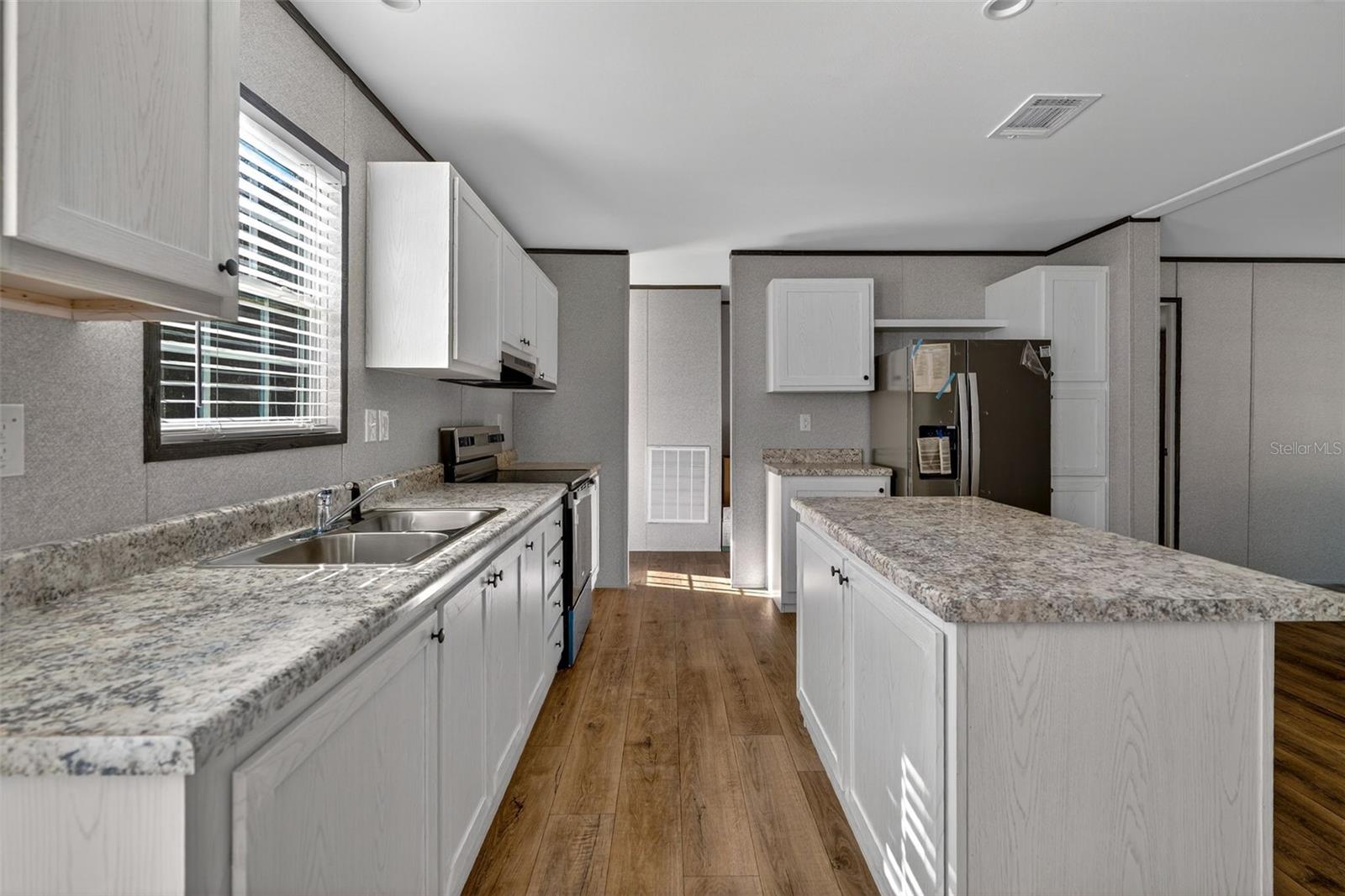 Image 13 of 49 For 11116 64th Street