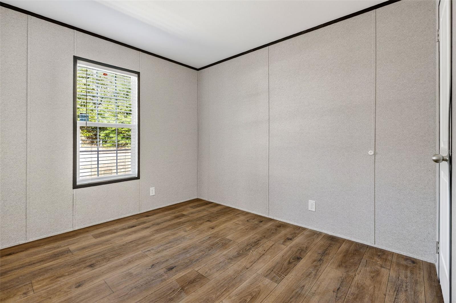 Image 32 of 49 For 11116 64th Street