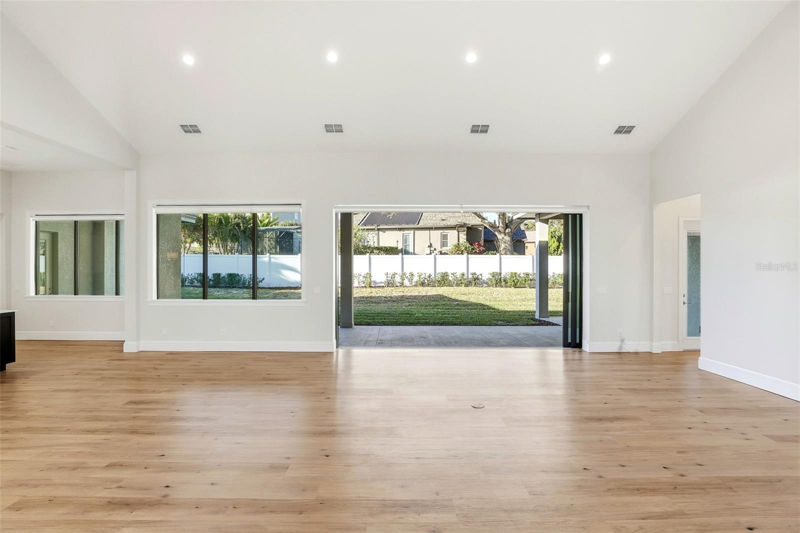 Image 10 of 50 For 705 Largovista Drive