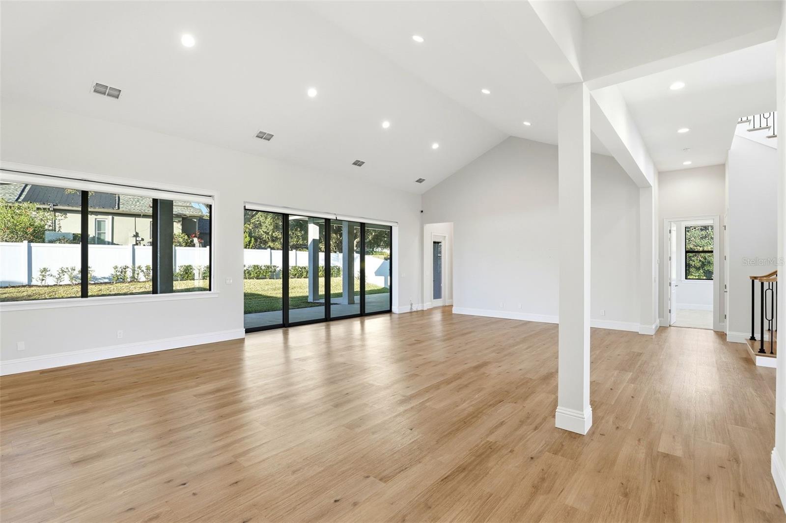 Image 13 of 50 For 705 Largovista Drive