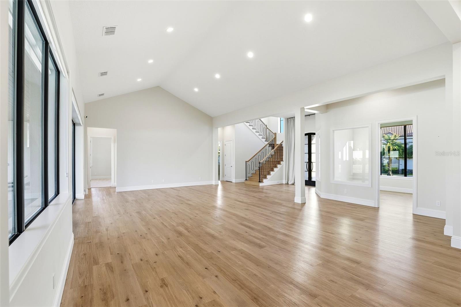 Image 15 of 50 For 705 Largovista Drive