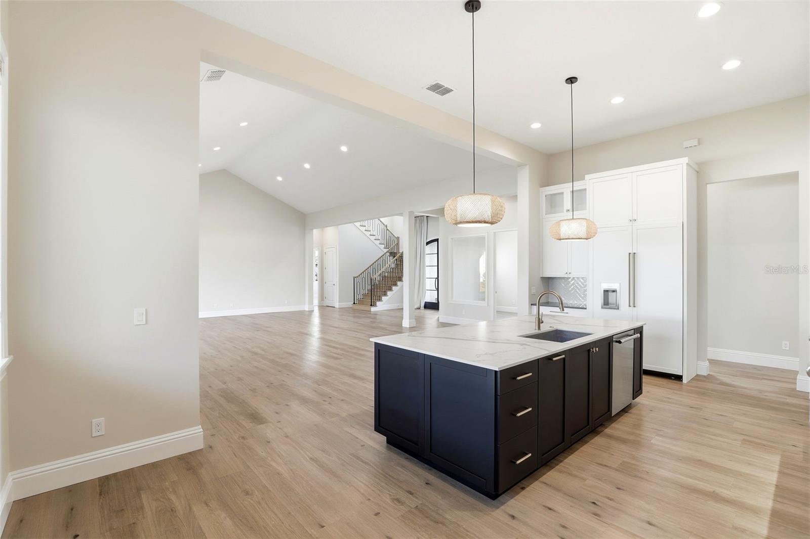 Image 19 of 50 For 705 Largovista Drive