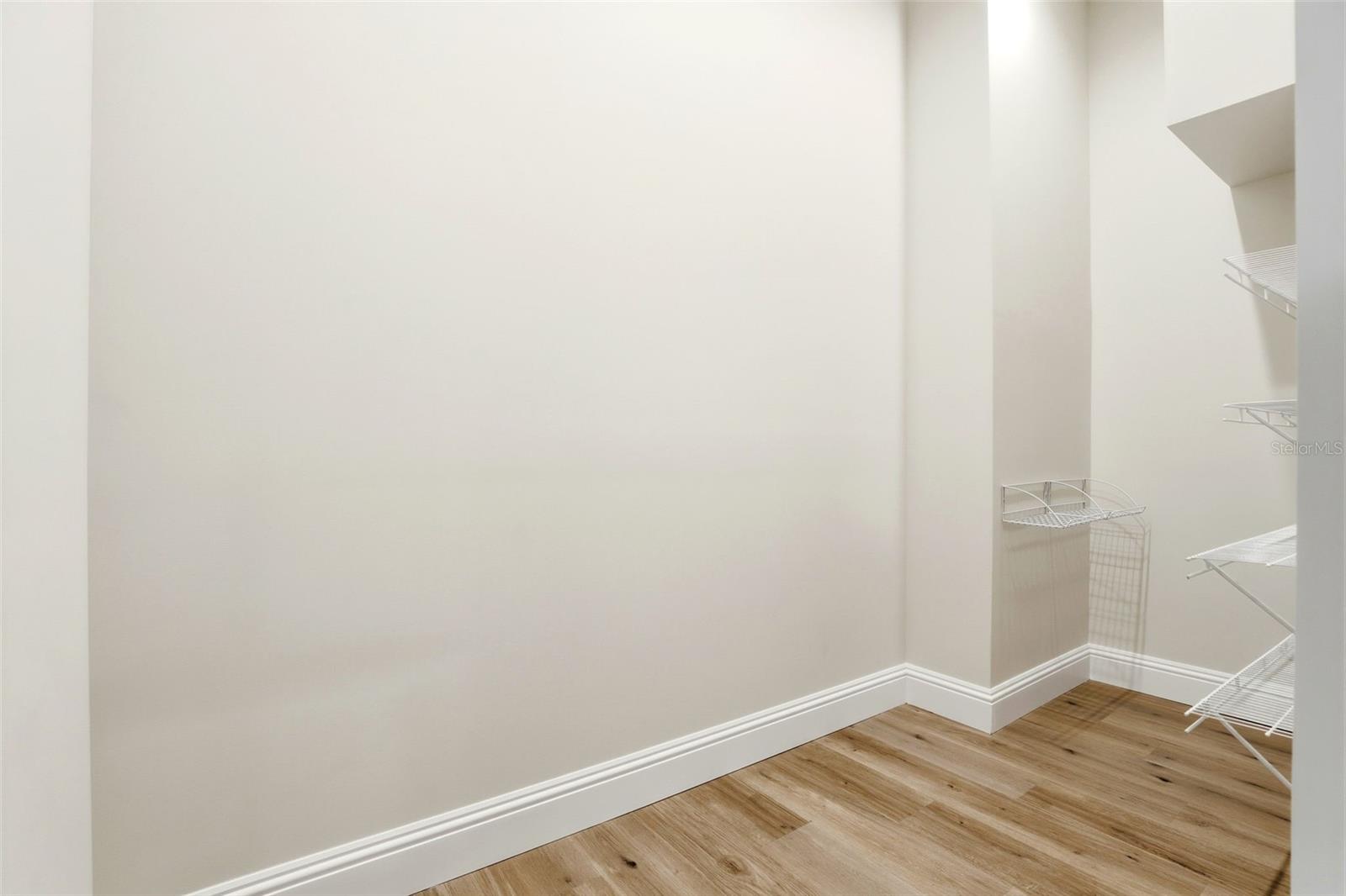 Image 20 of 50 For 705 Largovista Drive