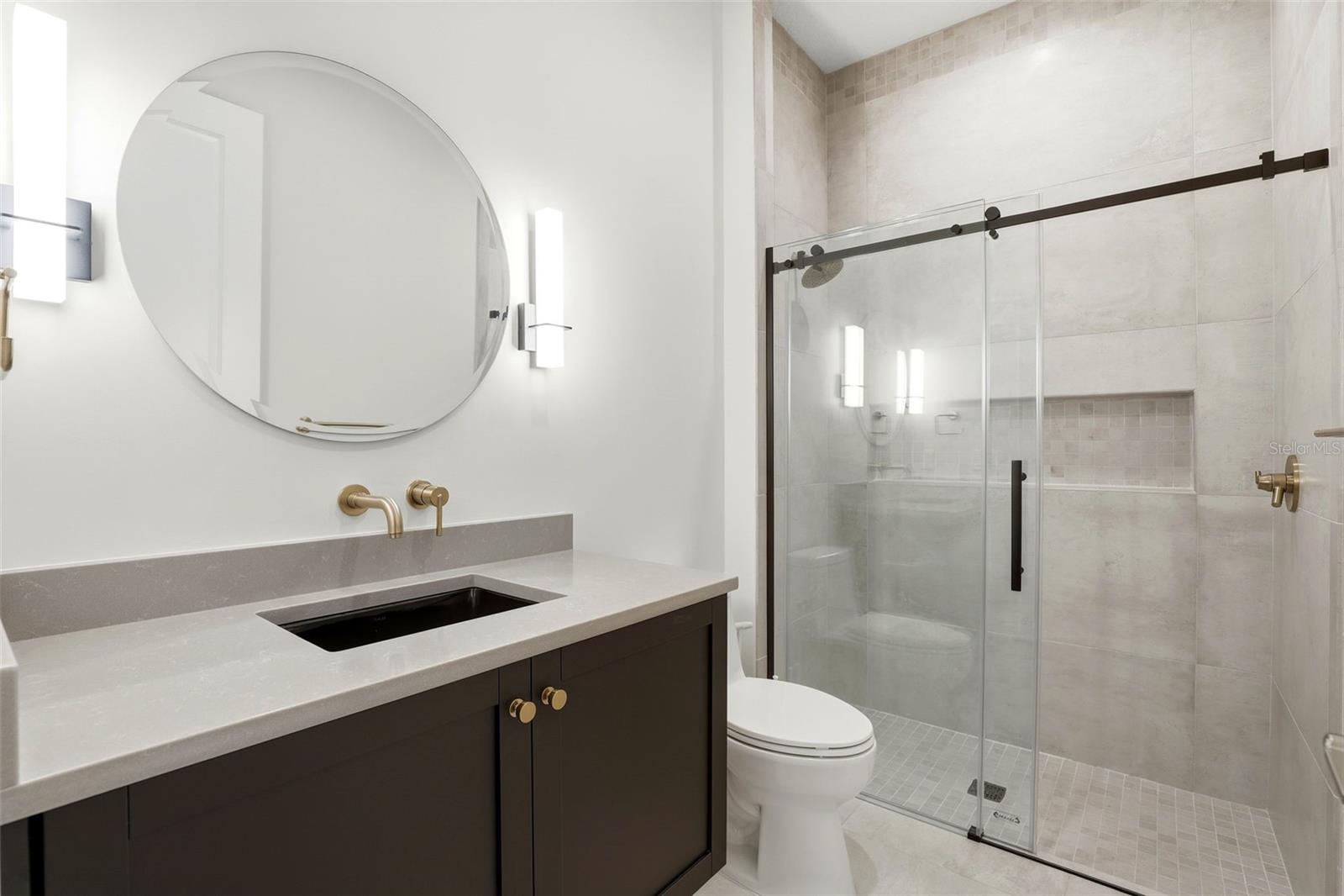 Image 30 of 50 For 705 Largovista Drive