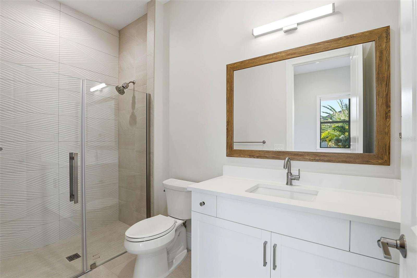 Image 33 of 50 For 705 Largovista Drive