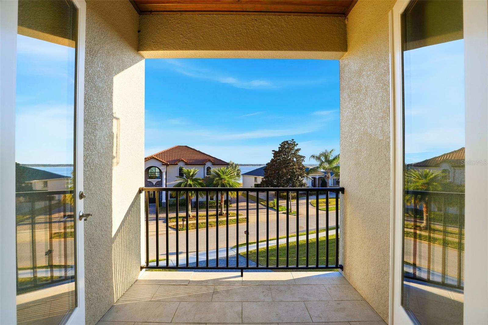 Image 39 of 50 For 705 Largovista Drive