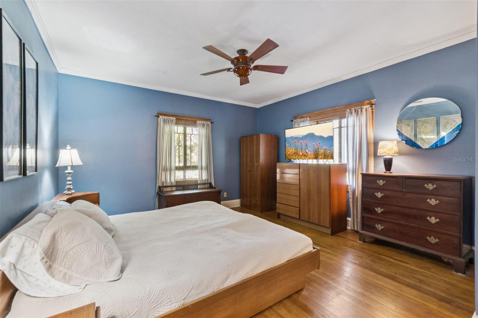 Image 10 of 31 For 1951 Staunton Avenue