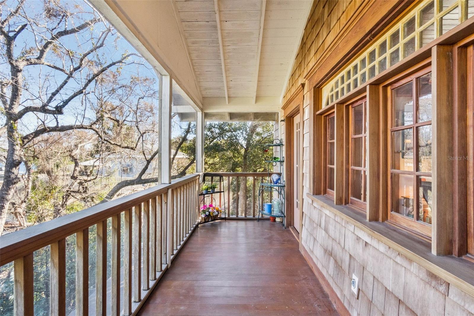 Image 24 of 31 For 1951 Staunton Avenue