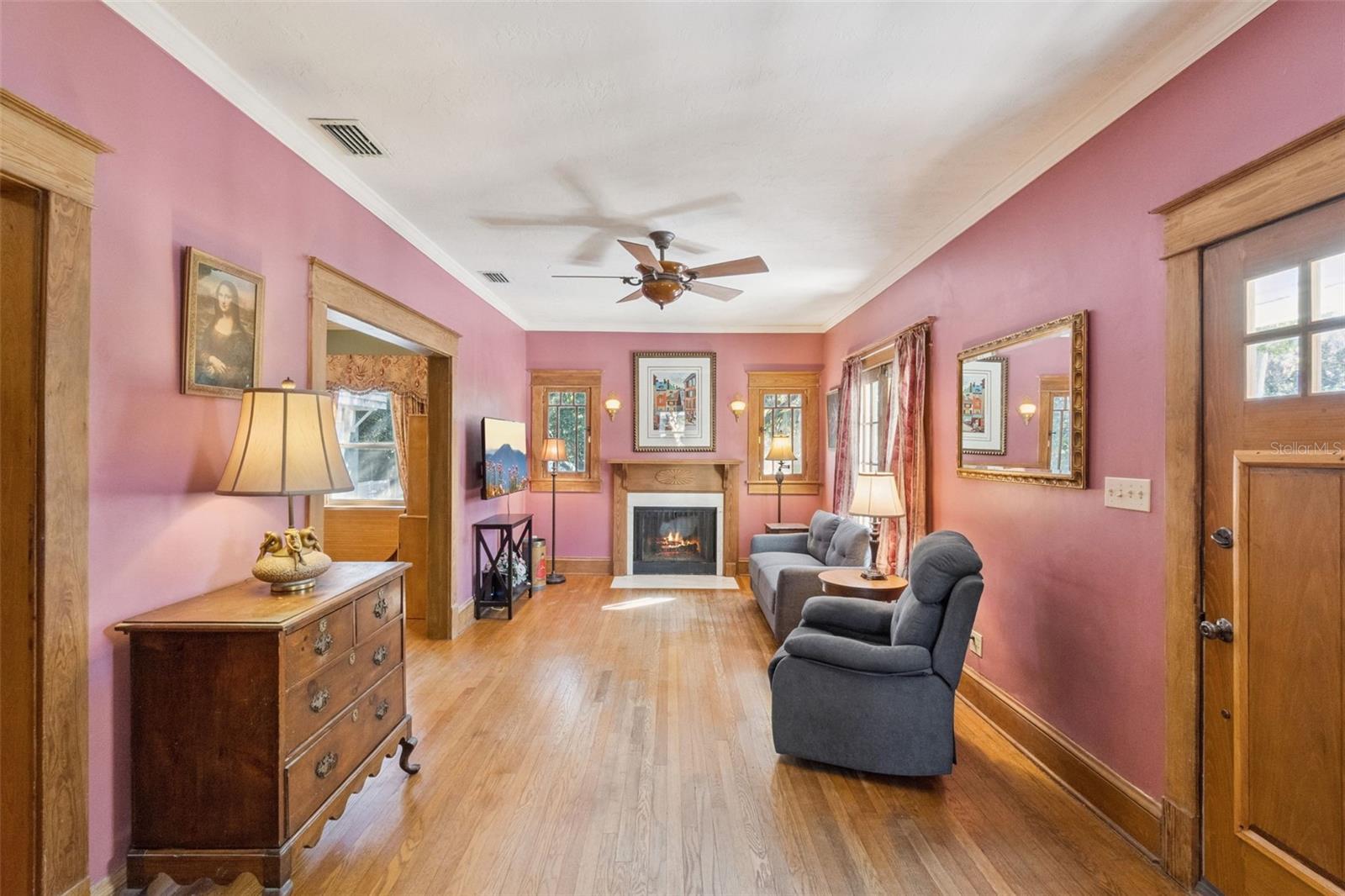 Image 3 of 31 For 1951 Staunton Avenue