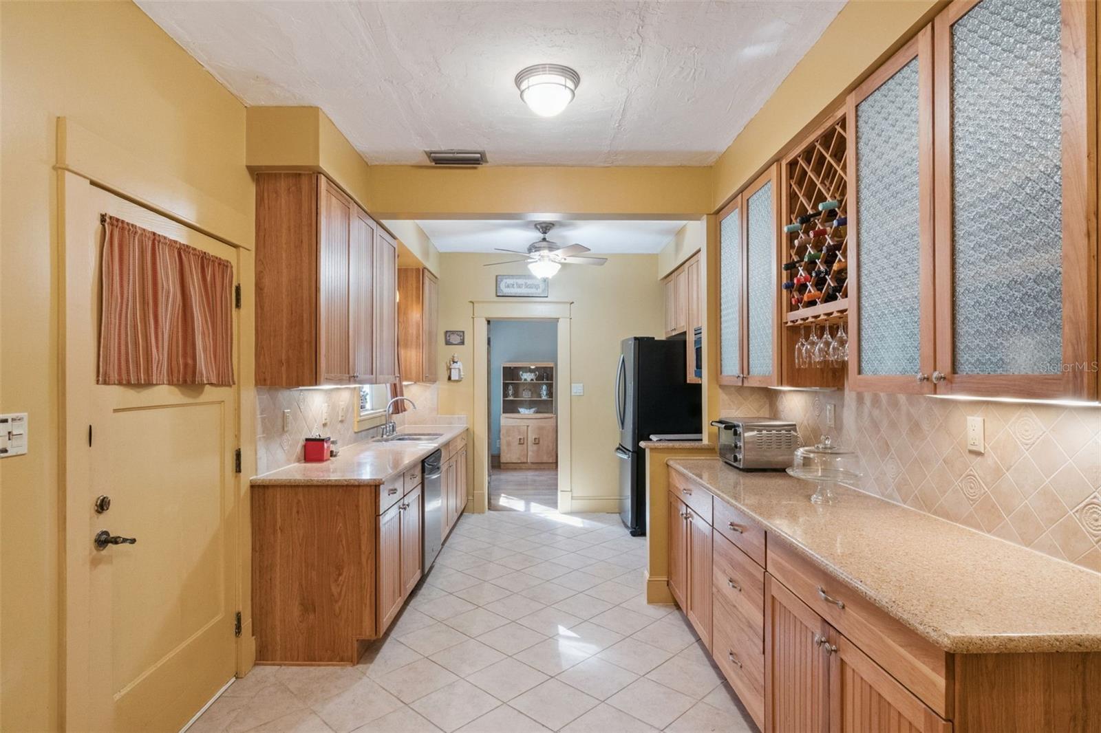 Image 8 of 31 For 1951 Staunton Avenue