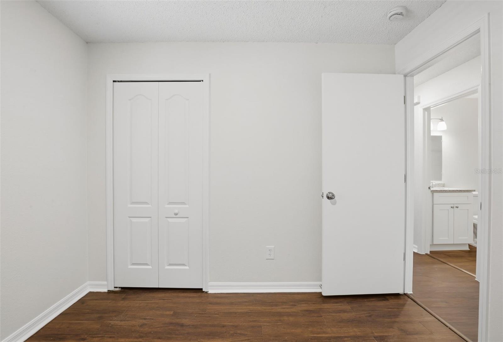 Image 8 of 34 For 12519 Dawn Vista Drive