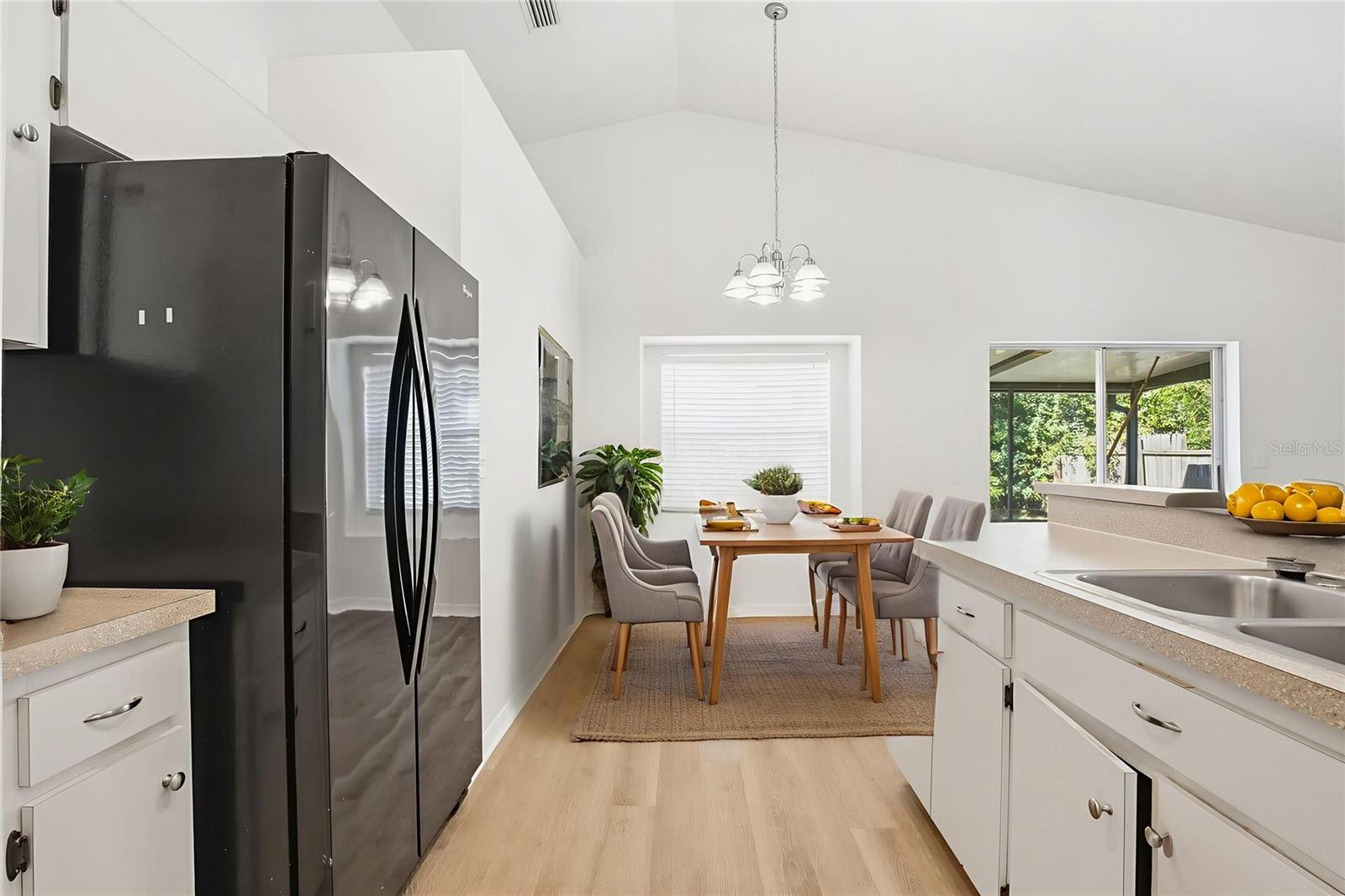 Image 4 of 35 For 10835 Peppersong Drive