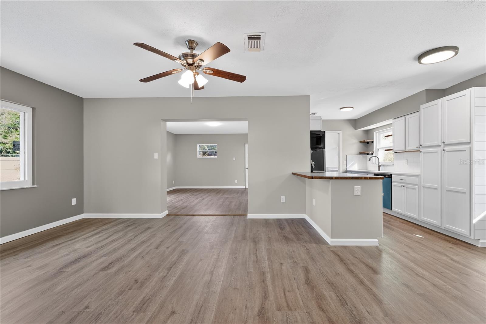 Image 11 of 34 For 3201 Joyann Street