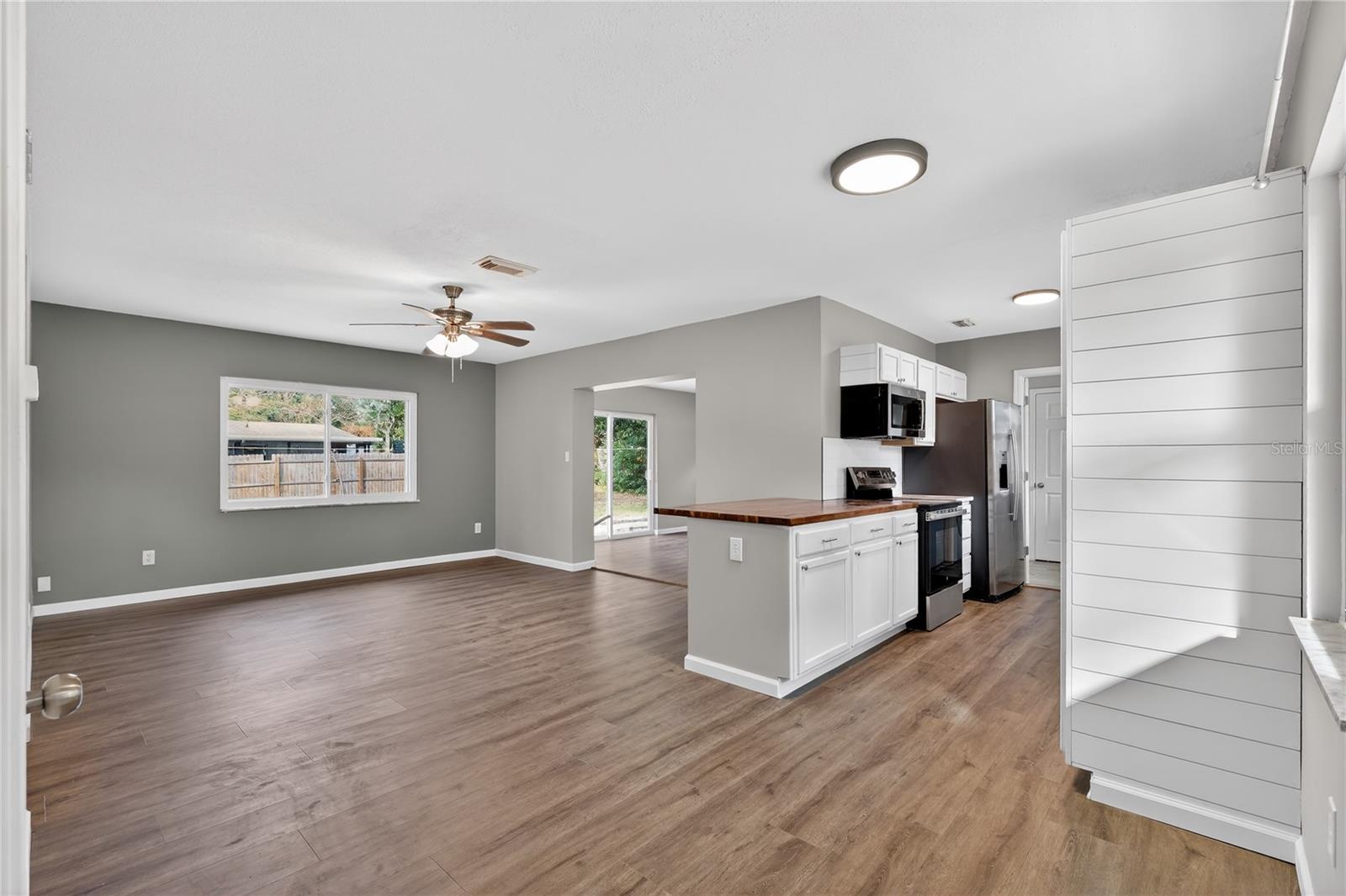 Image 5 of 34 For 3201 Joyann Street