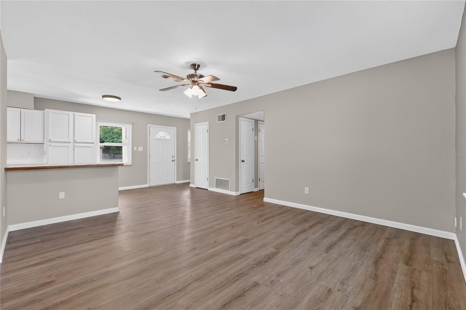 Image 7 of 34 For 3201 Joyann Street