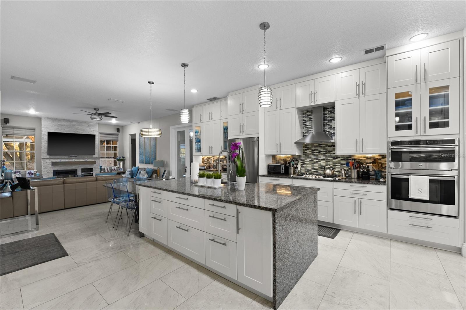 Image 11 of 44 For 6001 Caymus Loop