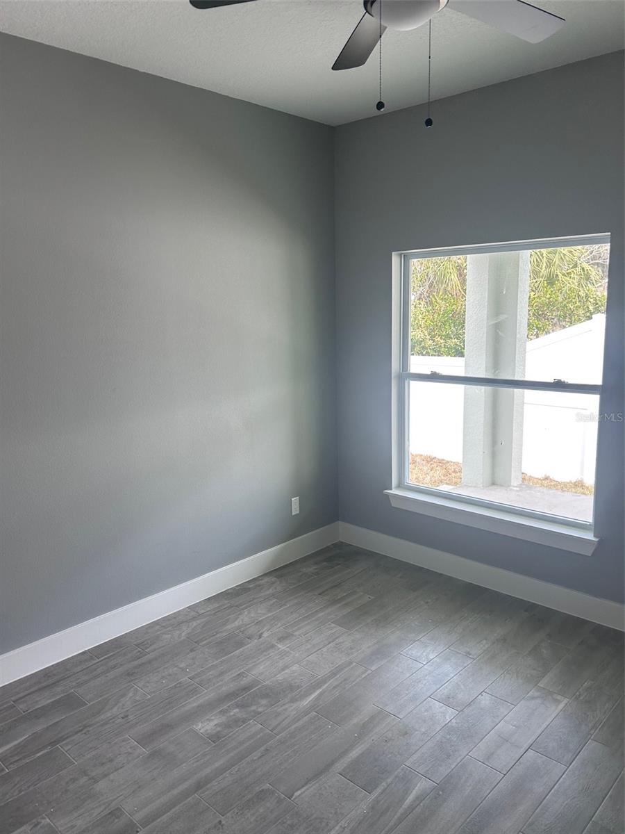 Image 13 of 17 For 509 Duss Street