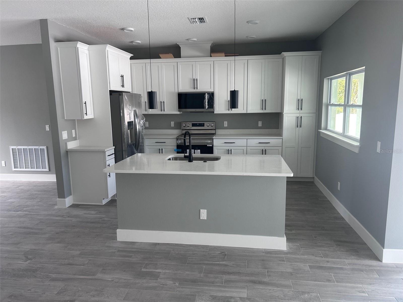 Image 2 of 17 For 509 Duss Street