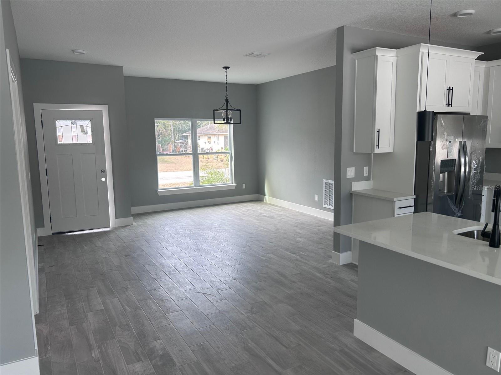 Image 3 of 17 For 509 Duss Street