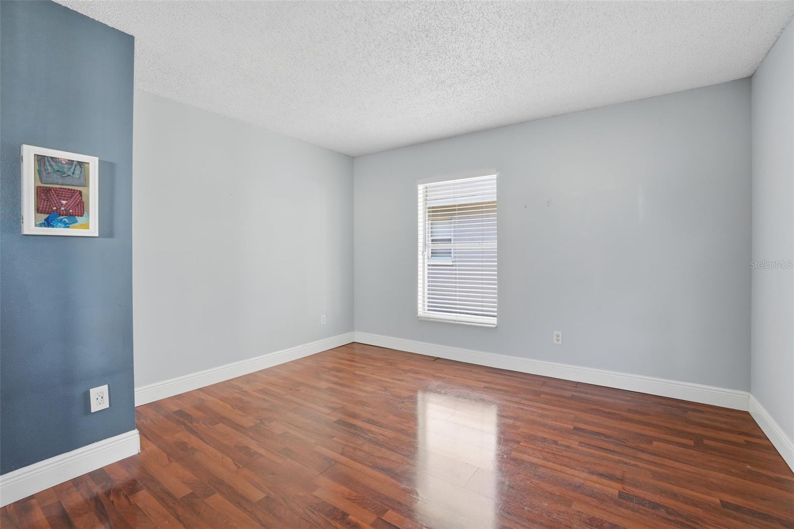 Image 13 of 30 For 9760 Violet Drive