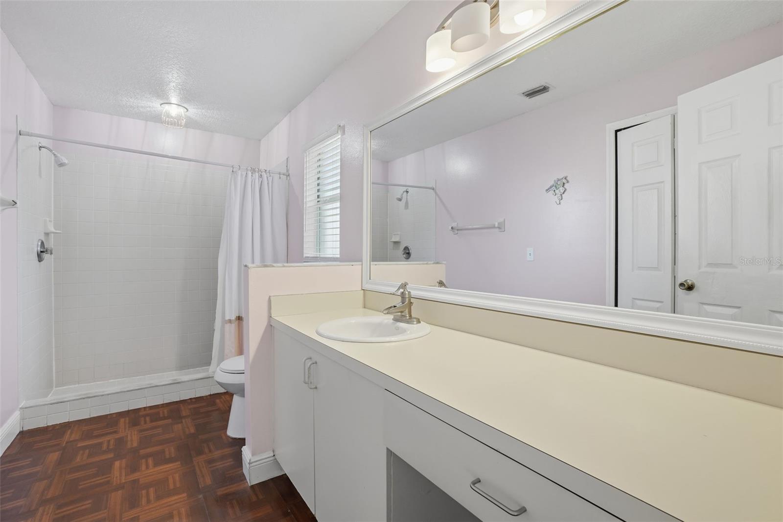 Image 21 of 30 For 9760 Violet Drive