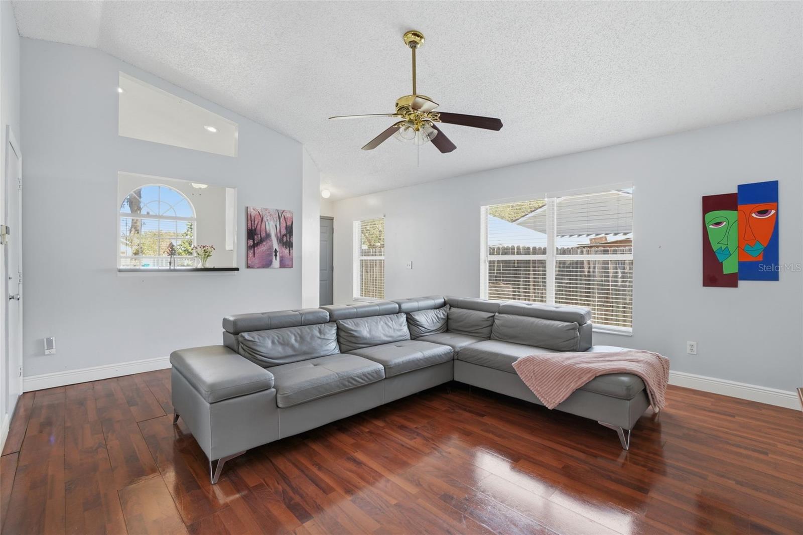 Image 6 of 30 For 9760 Violet Drive