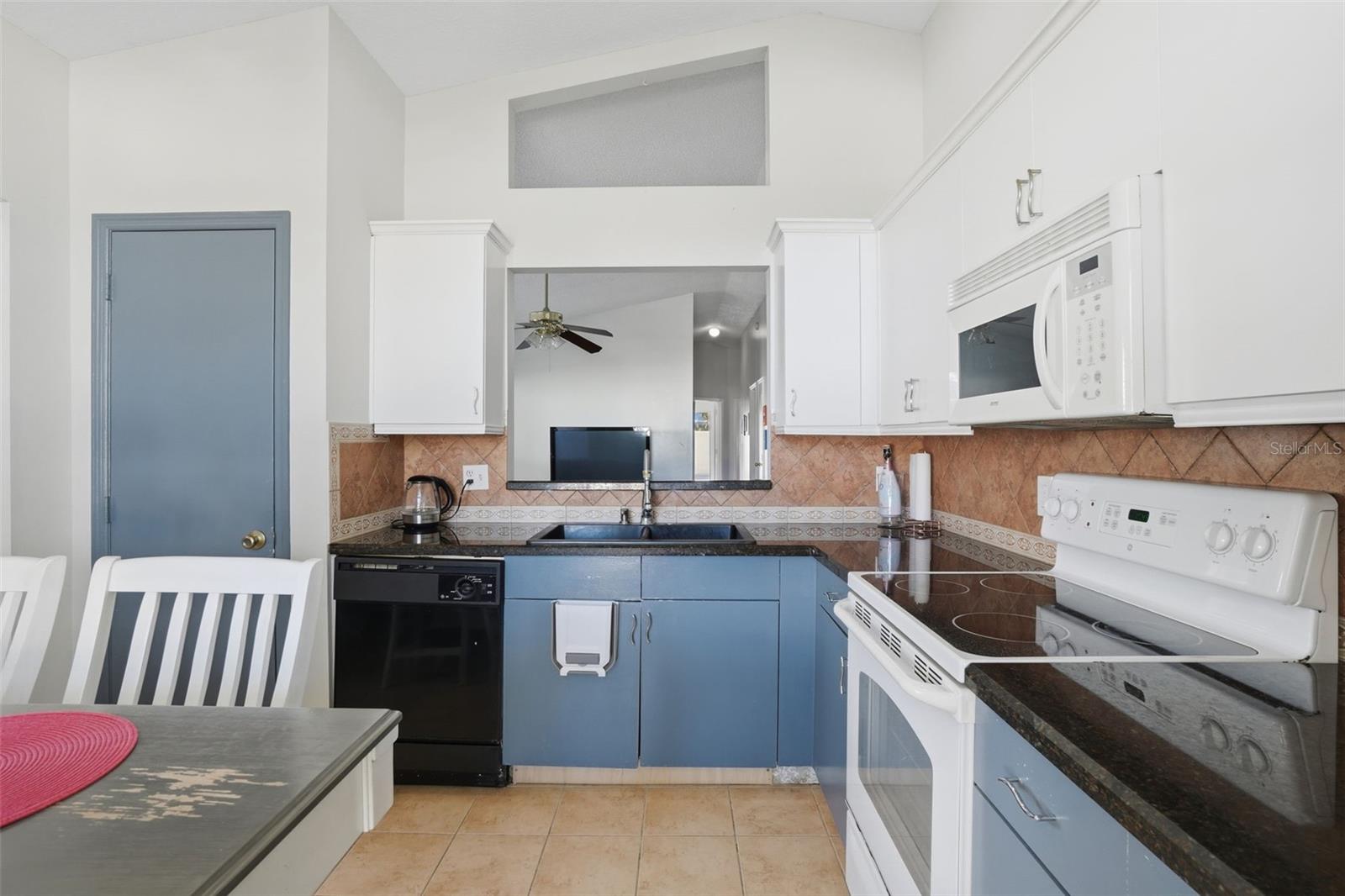 Image 9 of 30 For 9760 Violet Drive