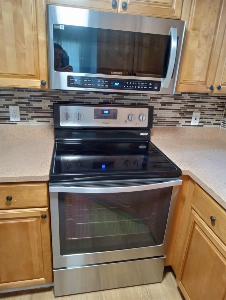 Image 10 of 25 For 1948 Lake Atriums Circle 127