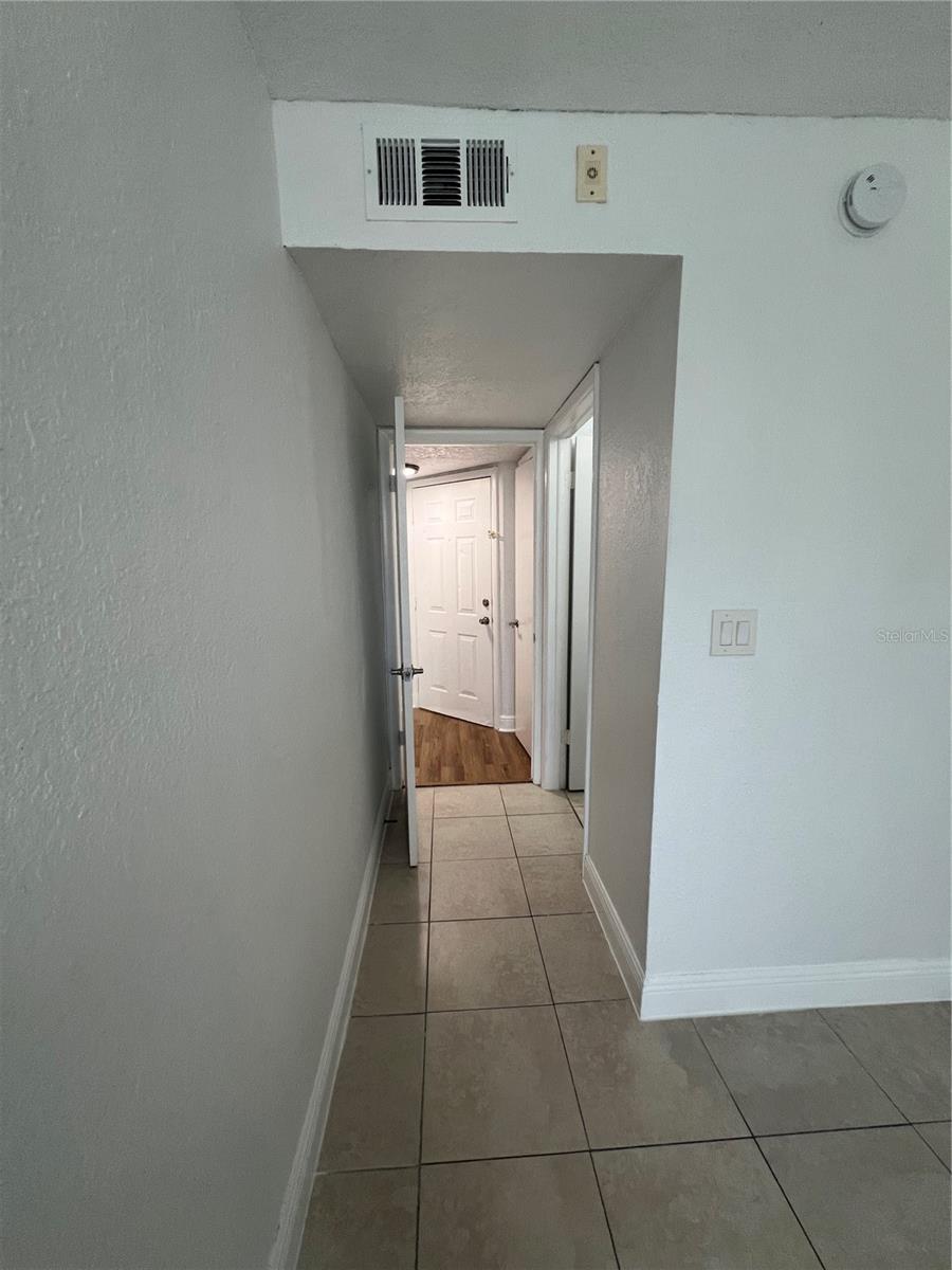 Image 14 of 25 For 1948 Lake Atriums Circle 127