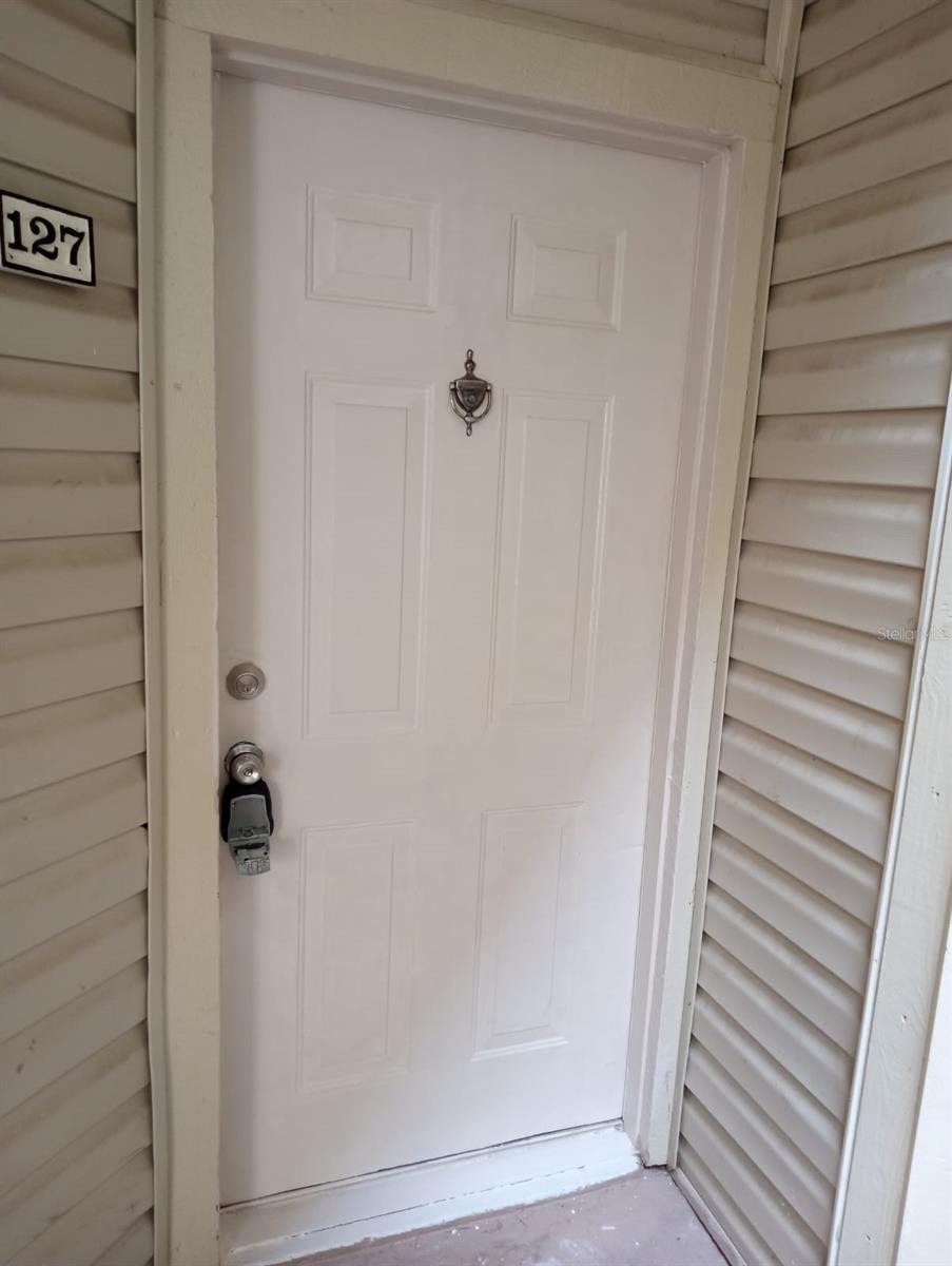 Image 5 of 25 For 1948 Lake Atriums Circle 127