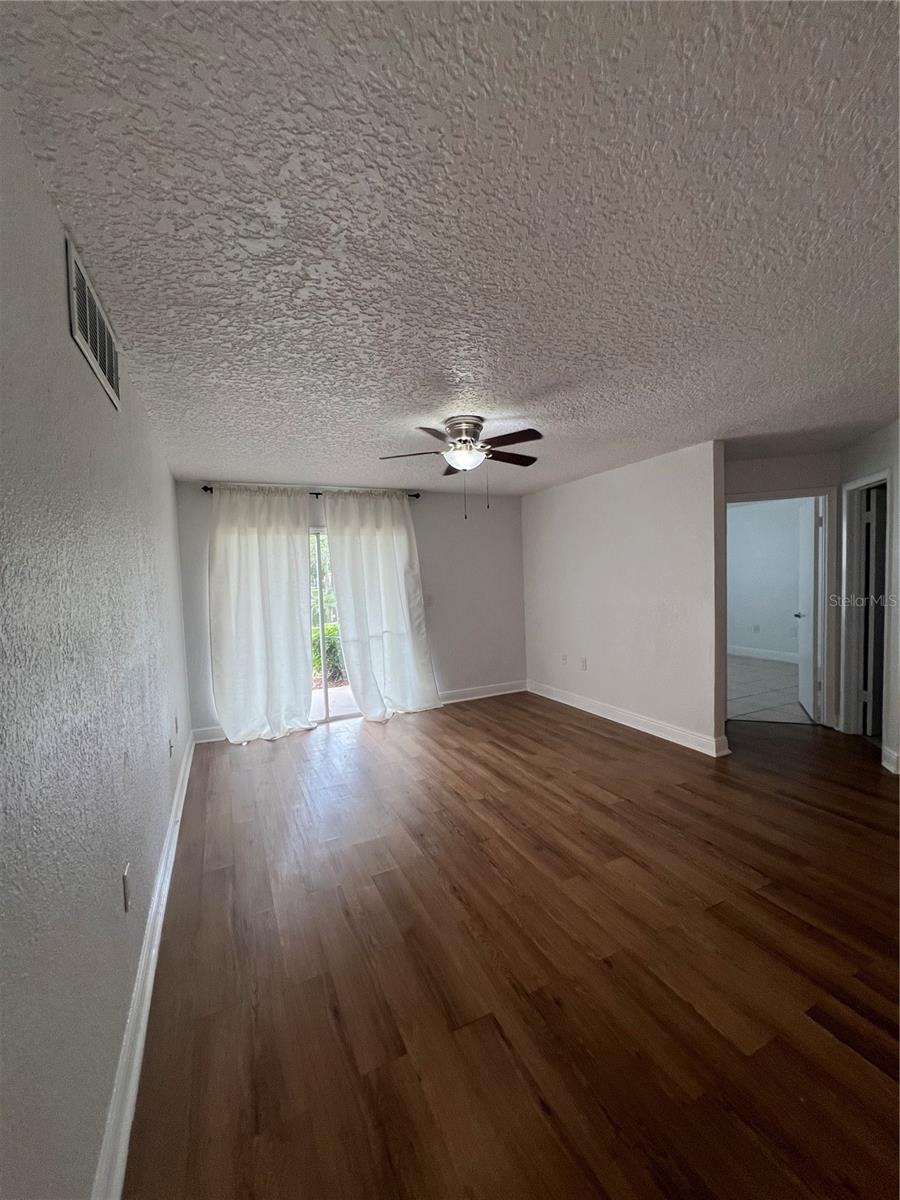 Image 8 of 25 For 1948 Lake Atriums Circle 127