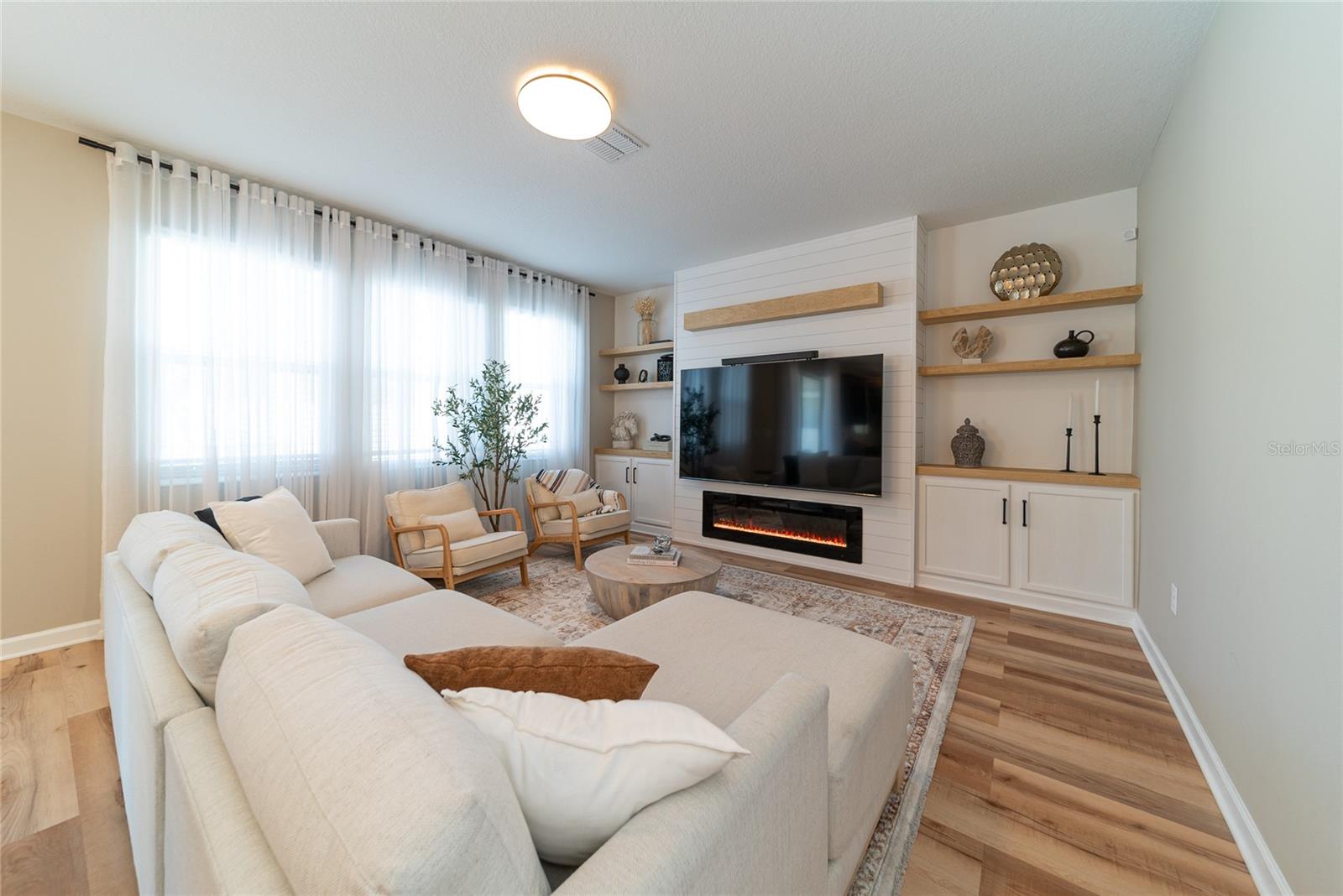 Image 18 of 63 For 11012 Robert Frost Drive