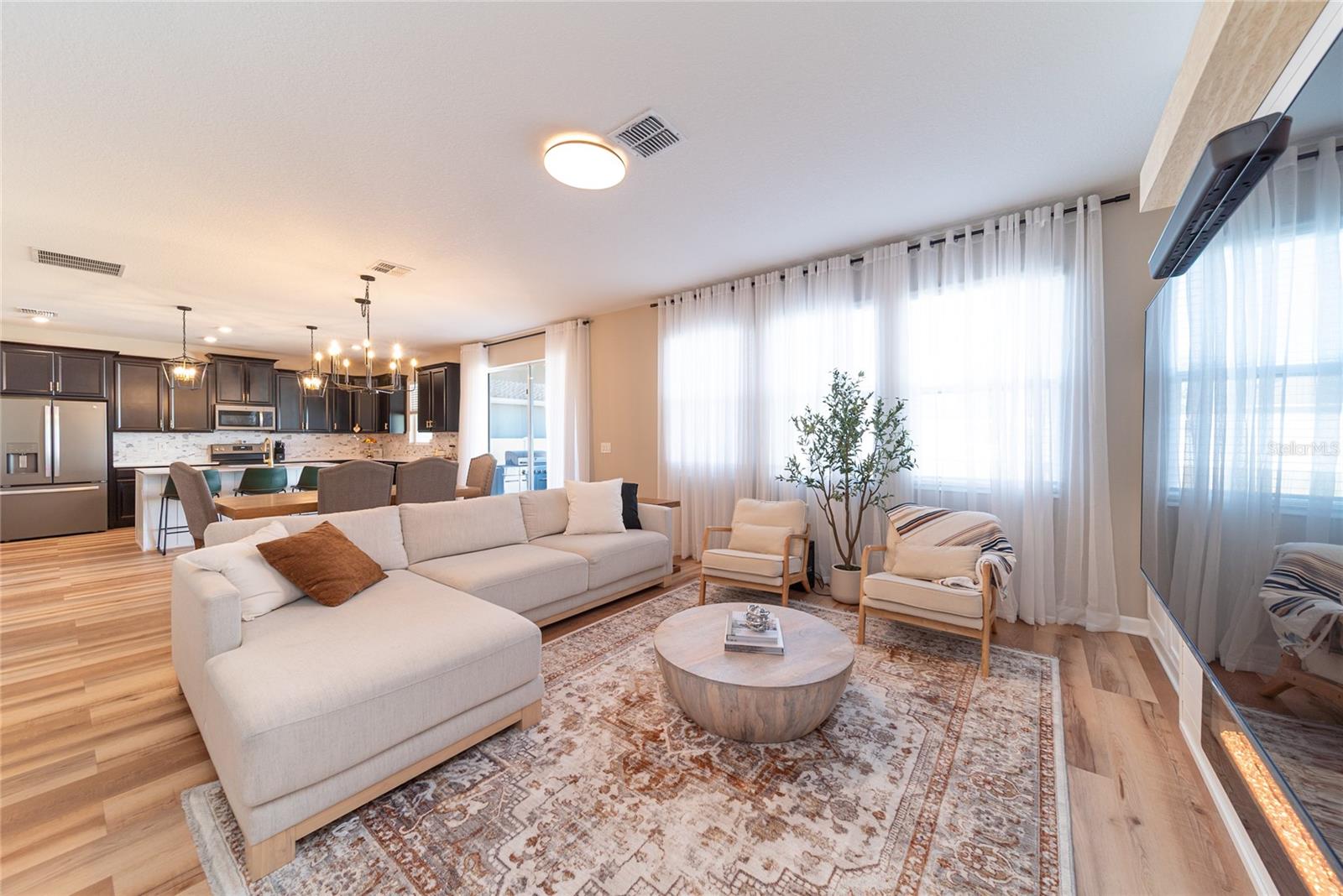 Image 19 of 63 For 11012 Robert Frost Drive