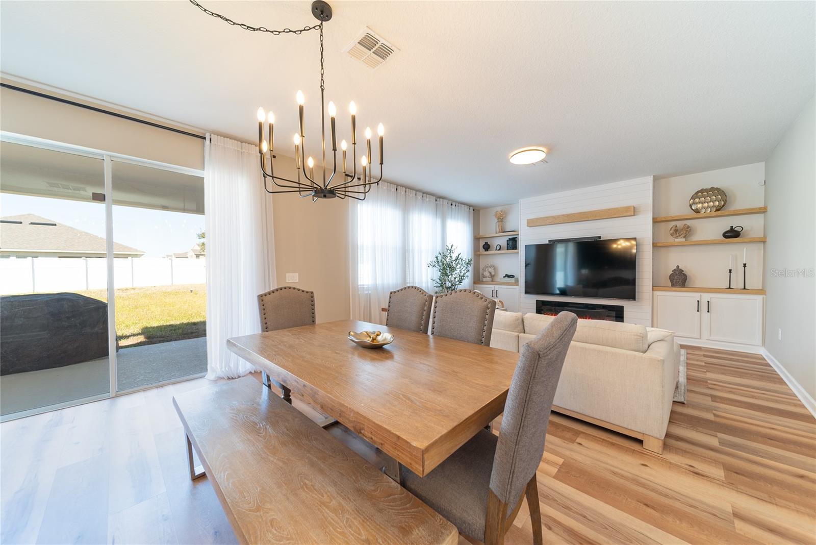 Image 21 of 63 For 11012 Robert Frost Drive