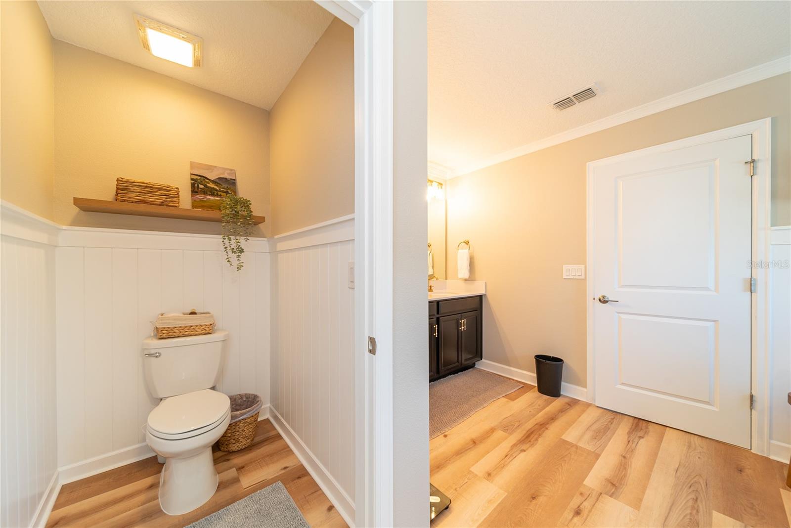 Image 38 of 63 For 11012 Robert Frost Drive