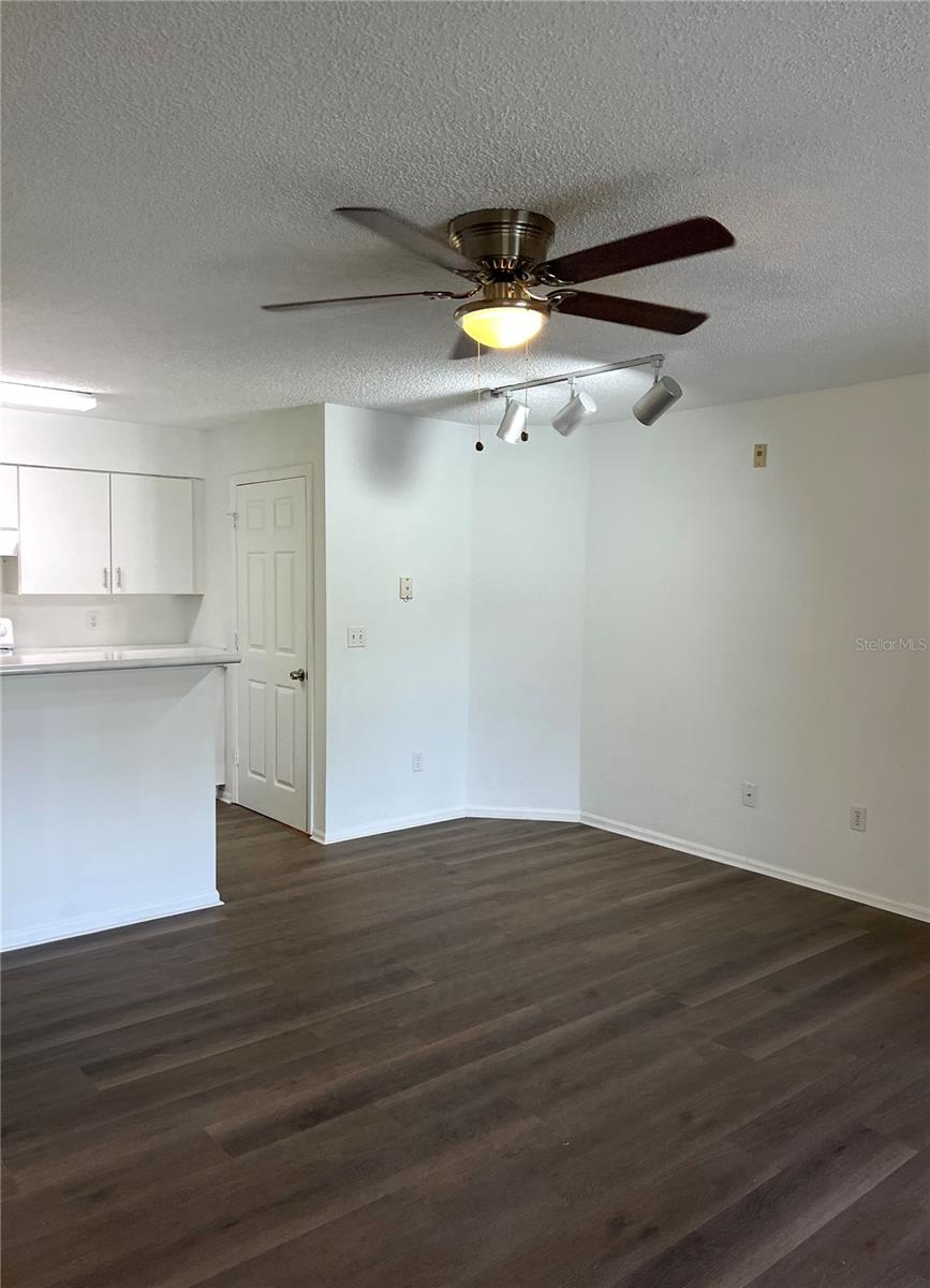 Image 16 of 31 For 2203 Yankee Place 204